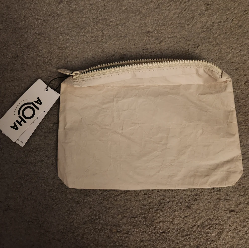 Aloha Collection Malibu Exclusive Small Pouch - Picture 4 of 4
